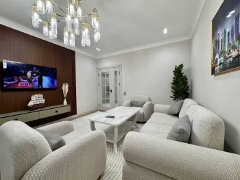 100 м², 4-комн. квартира, 4/10-0