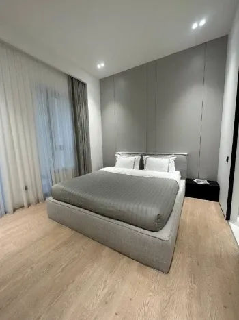 80 м², 3-комн. квартира, 4/10-0