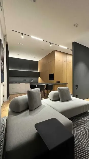160 м², 5-комн. квартира, 8/9-1
