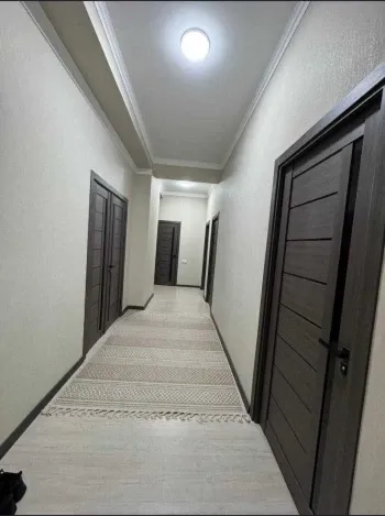 130 м², 4-комн. квартира, 4/10-2