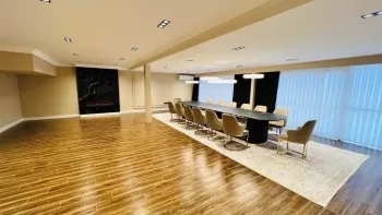 235 м², 4-комн. квартира, 2/10-2