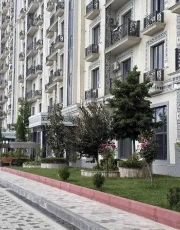 104 м², 3-комн. квартира, 4/14-0