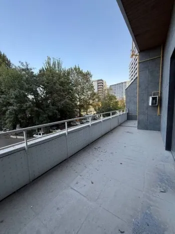 80 м², 2-комн. квартира, 2/16-1