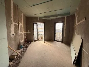 180 м², 5-комн. квартира, 8/11-1