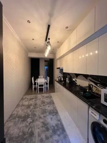 90 м², 3-комн. квартира, 4/8-3