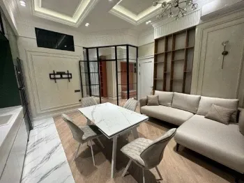 82 м², 2-комн. квартира, 2/10-0