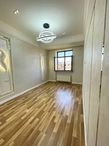 175 m², ko'p xonali kvartira, 7/9-1