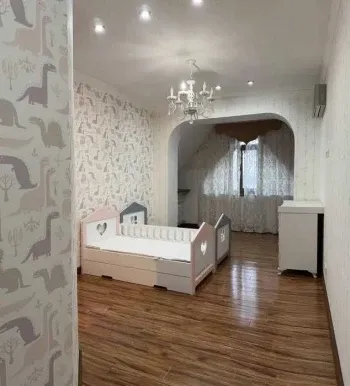 286 м², многокомнатная квартира, 4/5-3