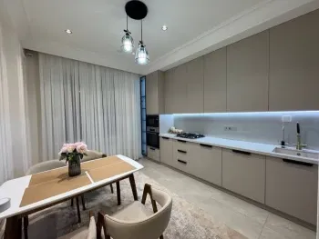 100 м², 3-комн. квартира, 6/12-0