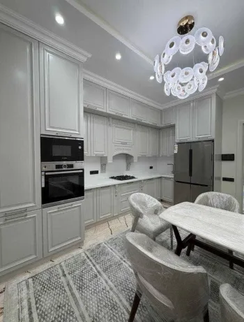 140 м², 4-комн. квартира, 5/10-0