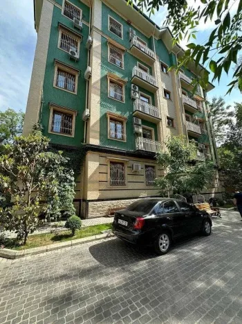 192 м², многокомнатная квартира, 1/5-0