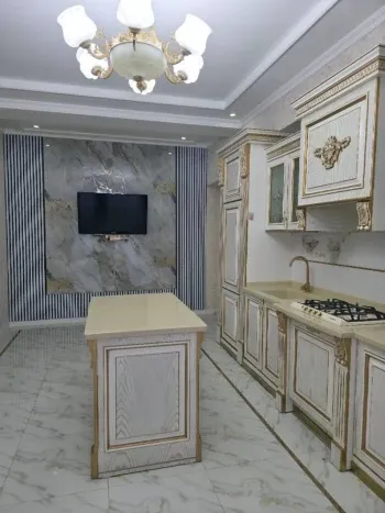 130 м², 4-комн. квартира, 1/6-2