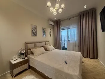 80 m², 4-xonali kvartira, 8/8-3