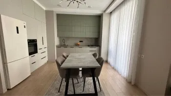 100 м², 4-комн. квартира, 3/7-2