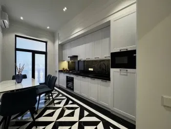 108 м², 3-комн. квартира, 8/9-3