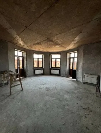 268 m², ko'p xonali kvartira, 8/8-0