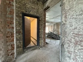 216 м², 4-комн. квартира, 3/8-3