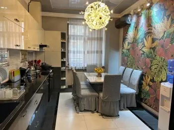 135 м², 4-комн. квартира, 4/8-2
