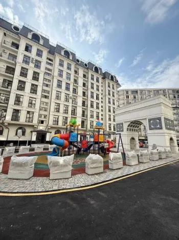 78 м², 3-комн. квартира, 4/8-1