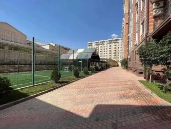 128 м², 3-комн. квартира, 8/9-3