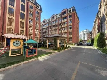 81 m², 3-xonali kvartira, 3/6-0
