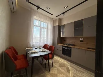 100 м², 4-комн. квартира, 7/9-1