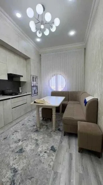 101 m², 3-xonali kvartira, 8/8-3