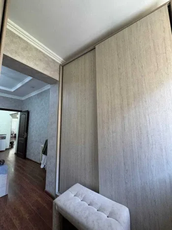100 м², 3-комн. квартира, 4/9-2