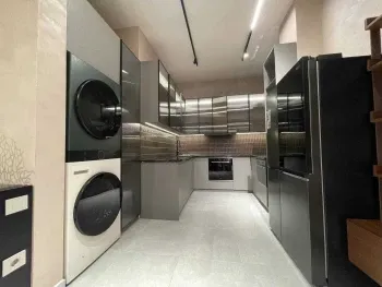 323 м², 5-комн. квартира, 4/3-2