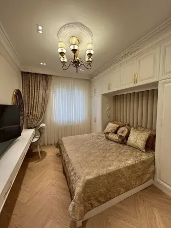 218 m², ko'p xonali kvartira, 3/7-2
