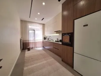 175 м², 4-комн. квартира, 2/5-3