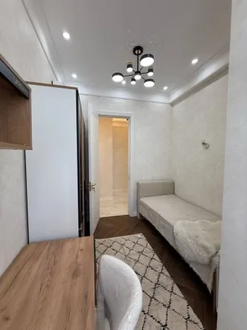 111 m², 4-xonali kvartira, 8/10-0