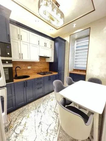 101 m², 4-xonali kvartira, 7/8-0