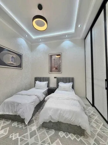 90 м², 3-комн. квартира, 3/7-1