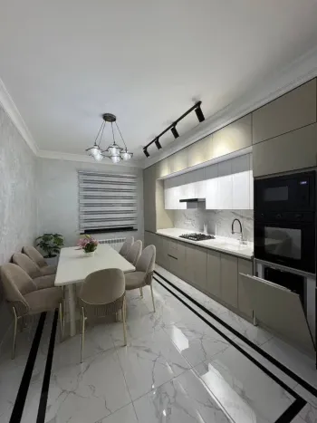 104 м², 3-комн. квартира, 3/6-1