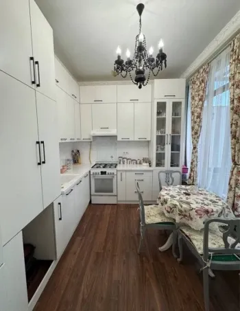 225 м², 3-комн. квартира, 6/7-1