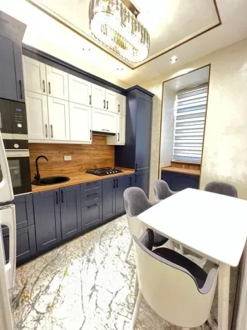 140 м², 4-комн. квартира, 7/8-3