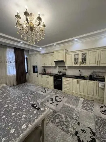 150 м², 5-комн. квартира, 3/8-3