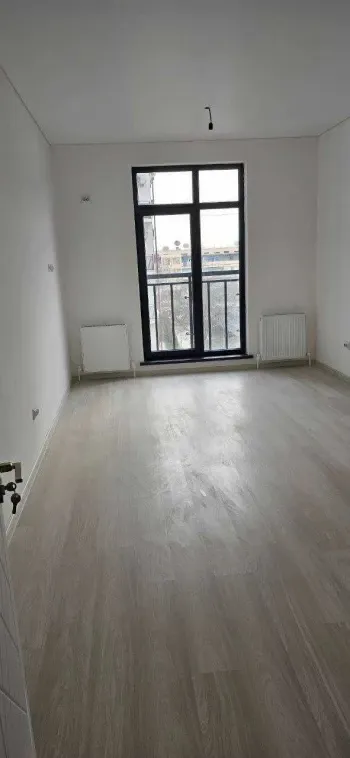 75 м², 3-комн. квартира, 3/9-1