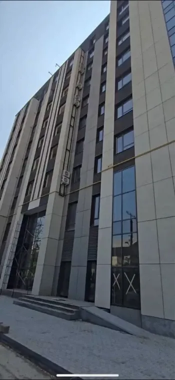 100 м², 4-комн. квартира, 8/9-3