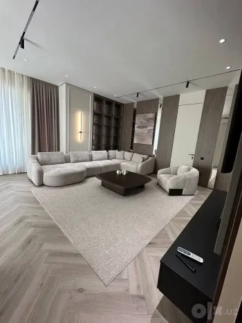 200 м², 5-комн. квартира, 7/8-0