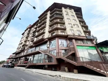 183 м², 3-комн. квартира, 8/9-0