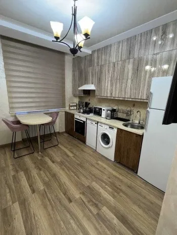 90 м², 3-комн. квартира, 4/6-3