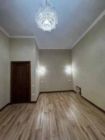 200 м², 5-комн. квартира, 9/10-3