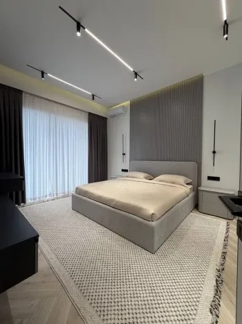 350 м², 5-комн. квартира, 7/8-3