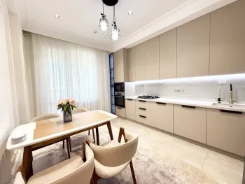 100 м², 3-комн. квартира, 7/12-1