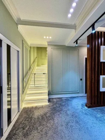 237 m², ko'p xonali kvartira, 8/9-1