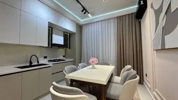 120 м², 3-комн. квартира, 8/10-2