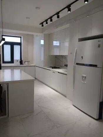 130 м², 3-комн. квартира, 6/9-2