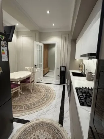 100 м², 3-комн. квартира, 7/7-1